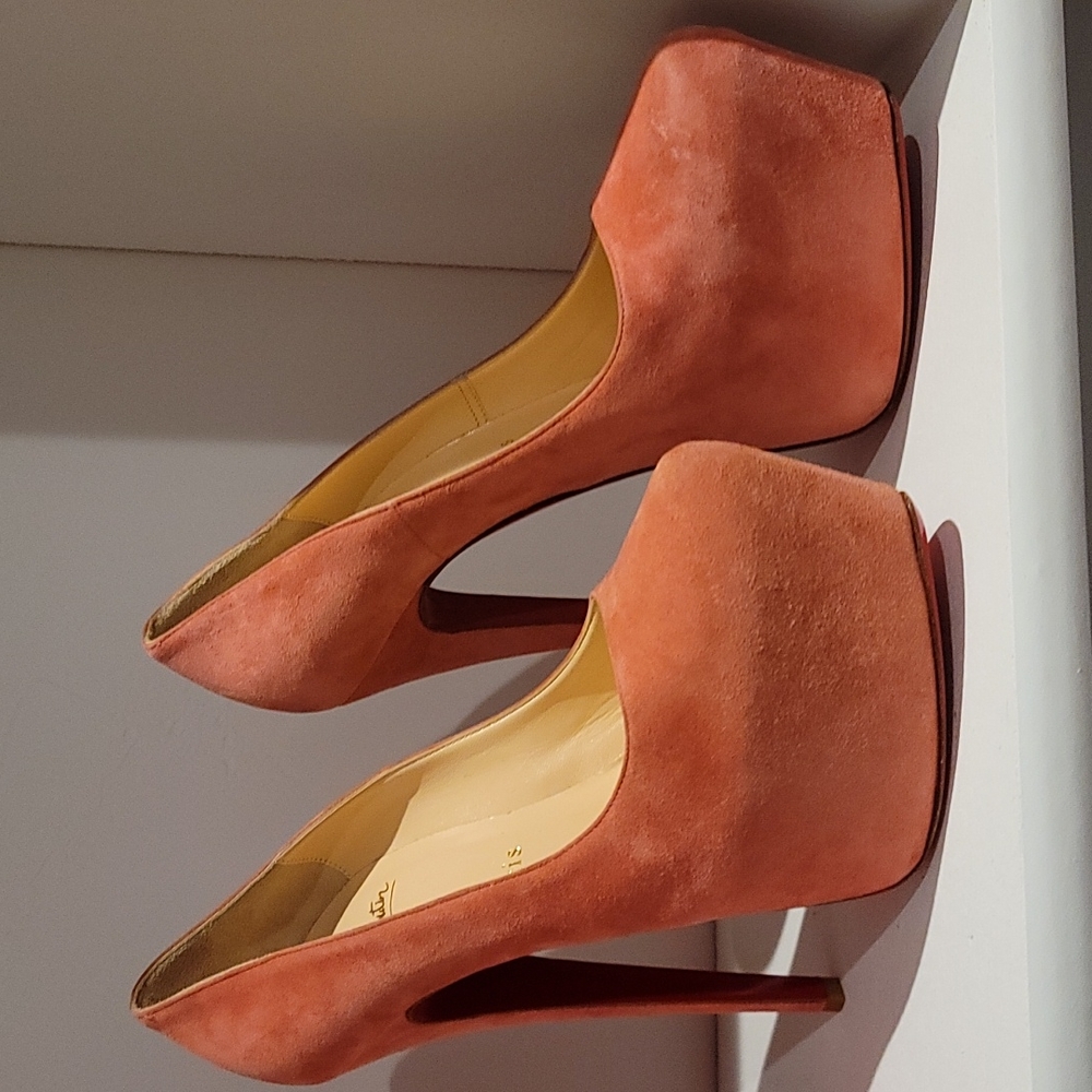 Daffodil Christian Louboutin heels